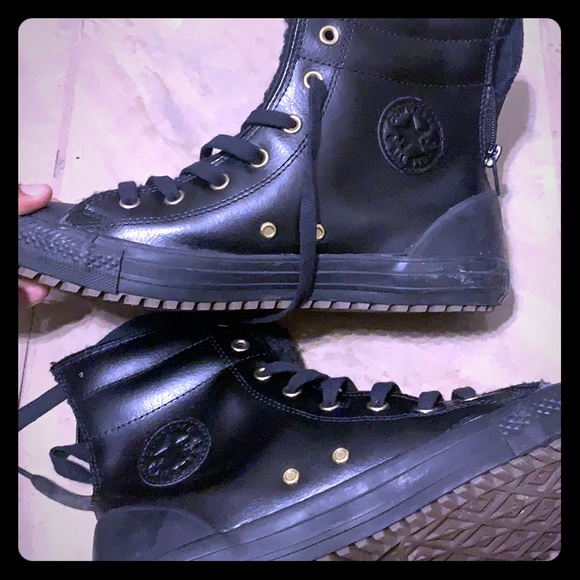 Converse Other - ZIP UP FUR CONVERSE VERY GOOD CONDITION!!!